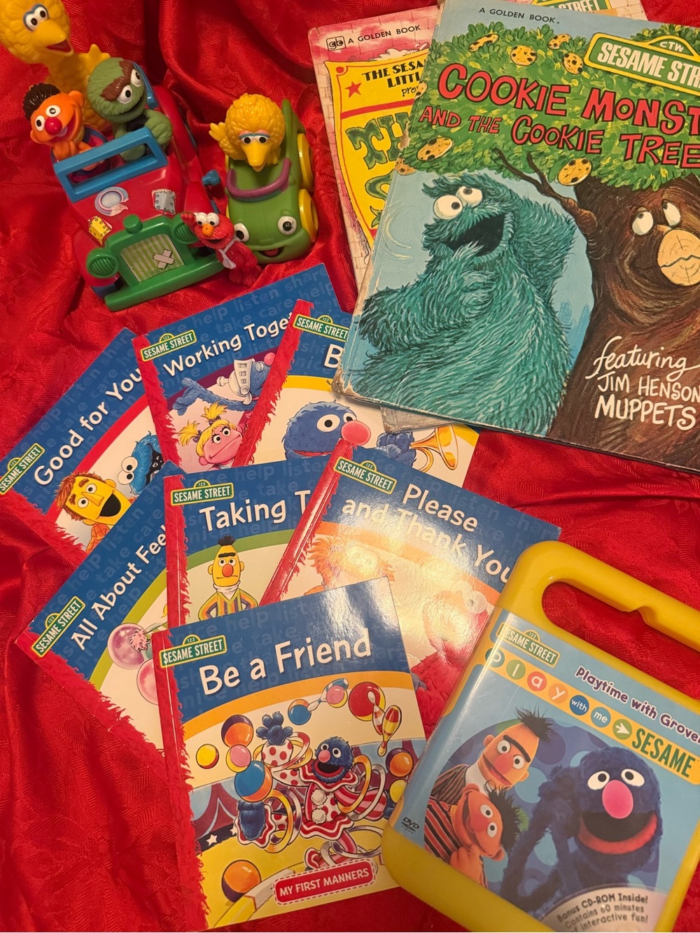 Sesame Street Kids Book & Toy Set - Blue and Yellow